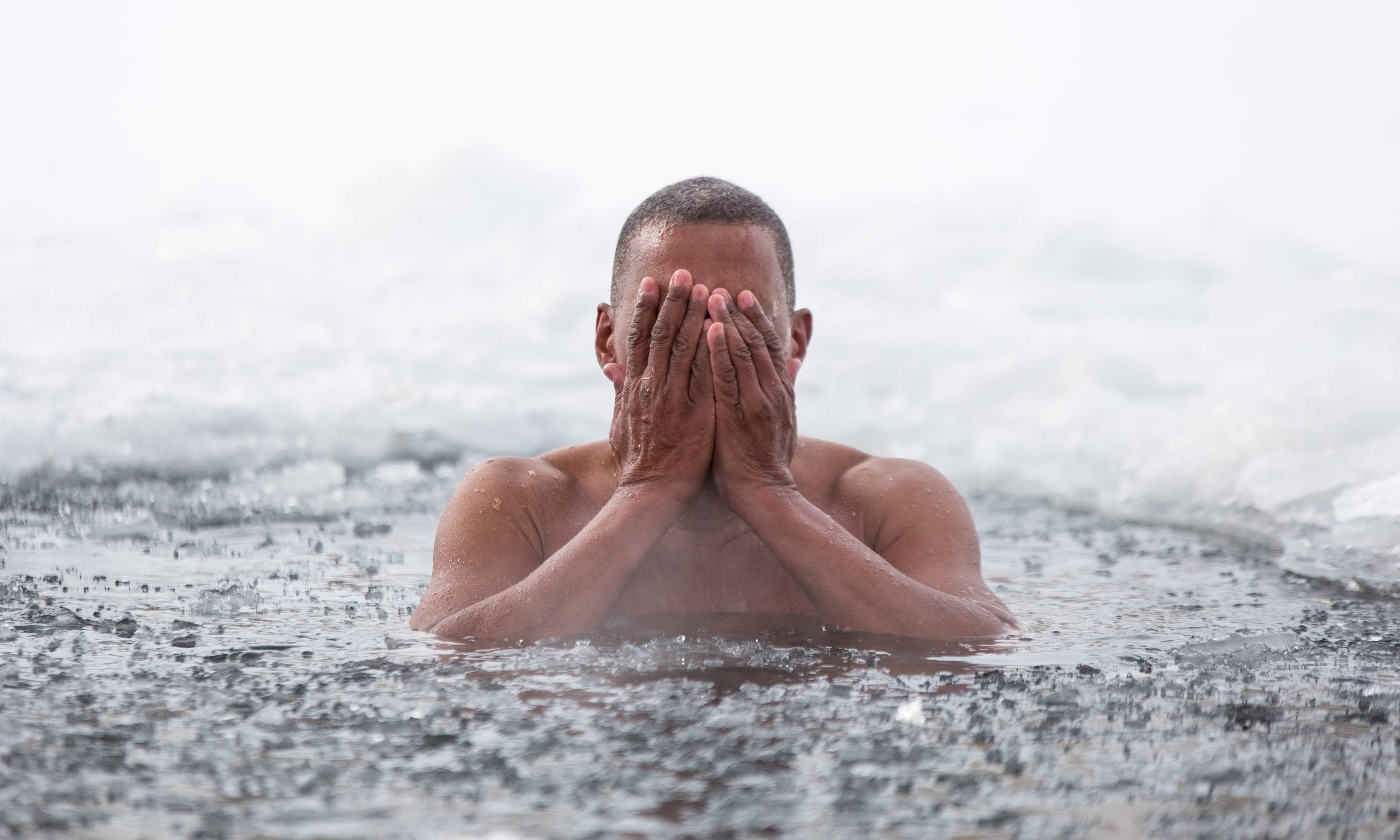 Aumentare il Metabolismo con la Terapia del Cold Plunge